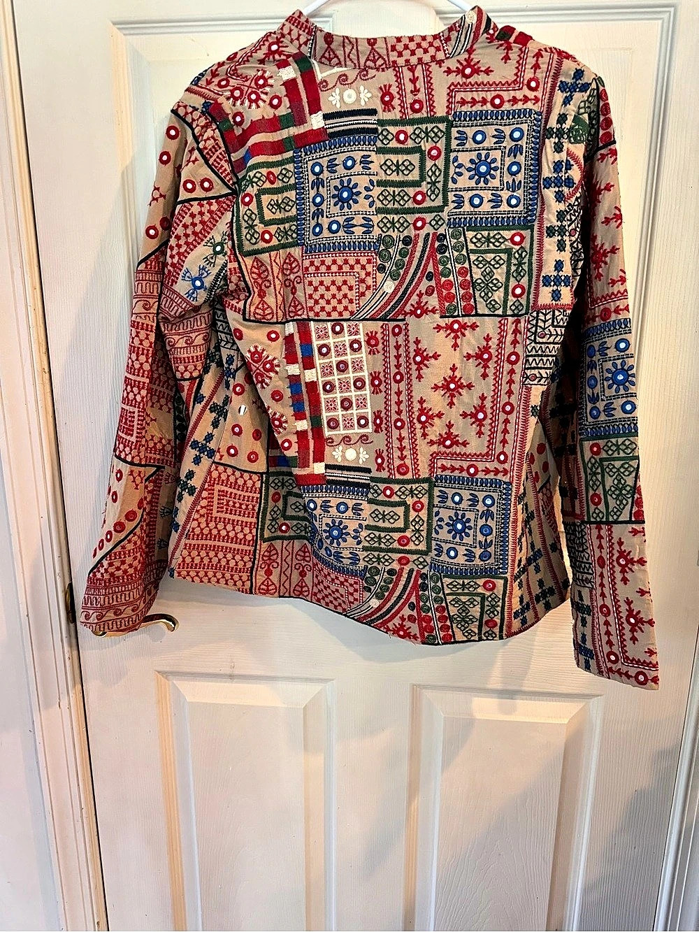 NWT RHEA FESTIVE SOFT PATTERN JACKET BLING SMALL